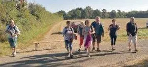 photo  la journée a commencé par une randonnée dans les sous-bois de la commune.  &copy;  le maine libre 