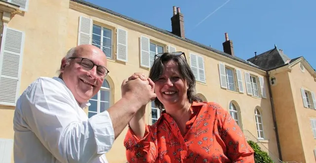 photo  depuis 2016 où ils sont installés dans ce château de famille, pascale et arnaud de calonne remontent leurs manches pour trouver comment faire vivre et rentabiliser le domaine de 40 hectares.  &copy;  ouest-france 