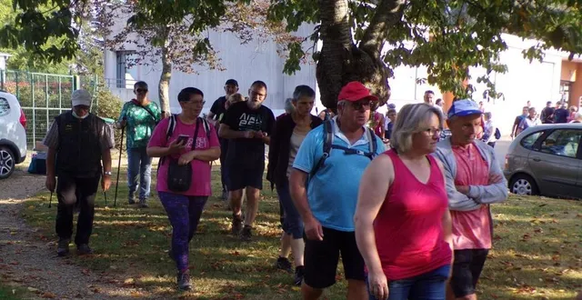 photo  le départ des 96 marcheurs, dimanche dernier. 