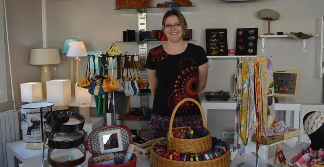 photo  aline davy a ouvert créaline au n° 2 rue henri-maubert.  &copy;  le maine libre 