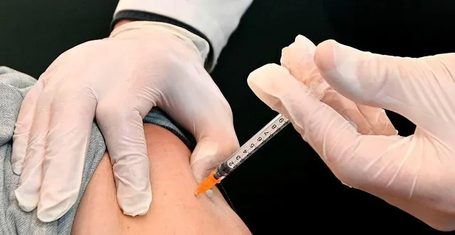 photo  chaque semaine le centre de vaccination d’alençon (orne) injecte environ 2 300 doses.  &copy;   archives jérôme fouquet / ouest-france 