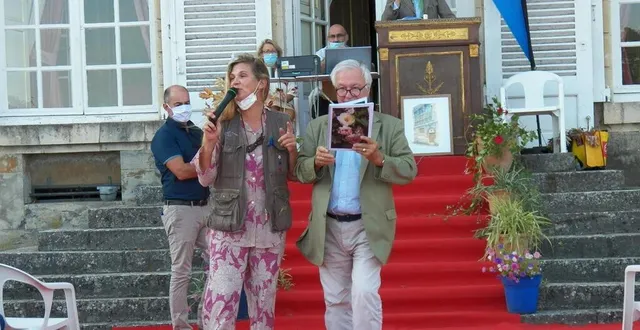 photo  lors de la vente aux enchères 2020 au château de sourches  &copy;  archives 