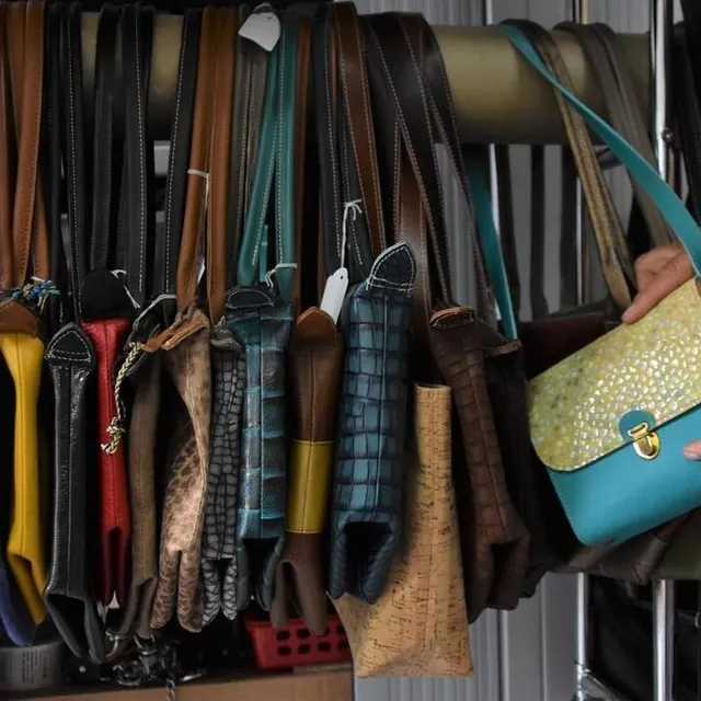 photo catherine ecobichon crée des sacs, portefeuilles, ceintures, porte-monnaie…  ©  ouest-france