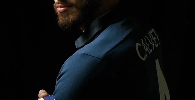 photo  raphaël calvet évolue maintenant en sentinelle devant la défense.  &copy;  archives le maine libre denis lambert 