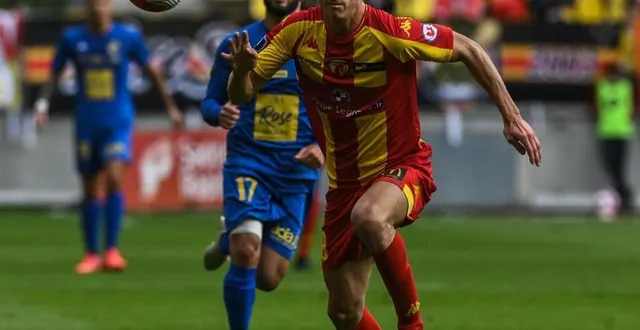 photo  félix tomi évolue maintenant en milieu de terrain récupérateur.  &copy;  archives photo denis lambert – le maine libre 