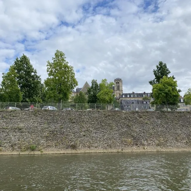 photo sur un bateau électrique, les touristes ont pu observer la ville du mans, au fil de l’eau.  ©  ouest-france
