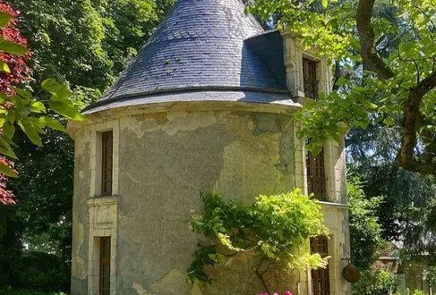 photo  le pigeonnier date du xve siècle.  &copy;  ouest-france 