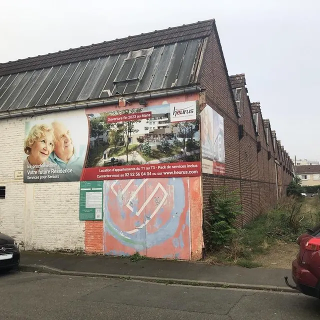 photo une résidence seniors va sortir de terre à la place des locaux historiques d’envie 72, rue baudin.  ©  le maine libre