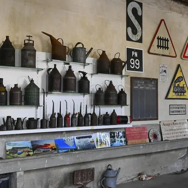 Le musée abrite de nombreux objets en lien avec la SNCF et le passé de la rotonde de Montabon ou des gares environnantes. Le Maine Libre – Yvon LOUÉ photo le musée abrite de nombreux objets en lien avec la sncf et le passé de la rotonde de montabon ou des gares environnantes. © le maine libre – yvon loué