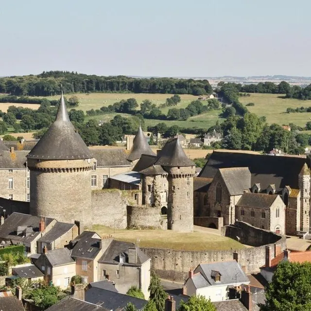 photo la forteresse médiévale de sillé-le-guillaume (sarthe).  ©  ouest-france