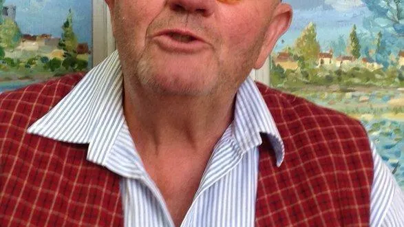 photo  débarqué un jour de marcq-en-barœul avec sa famille, l’artiste vit en sud sarthe depuis 45 ans.  &copy;  le maine libre 