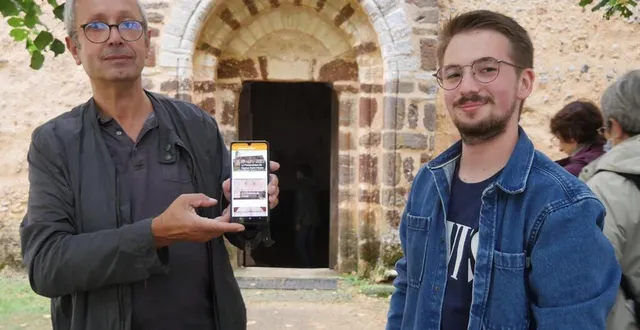 photo  hervé delaune, président de l’association patrimoine d’asnières et maxime bruant, bénévole au sein de l’association, présentent la nouvelle application.  &copy;  le maine libre 