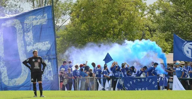 photo  cédric delacroix, 41 ans et gardien du smos, a concédé l’ouverture du score après 20 minutes.  &copy;  thierry huguenin 