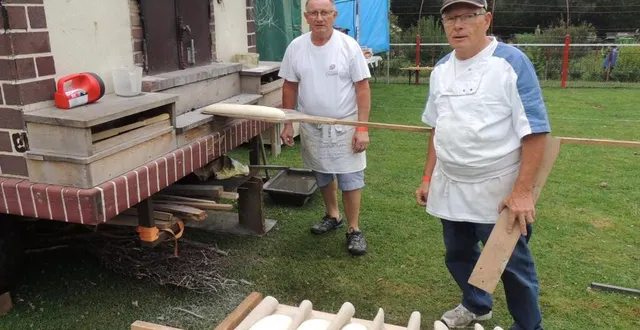 photo  les boulangers du temps des moissons ont régalé les visiteurs durant tout le week-end.  &copy;  le maine libre 