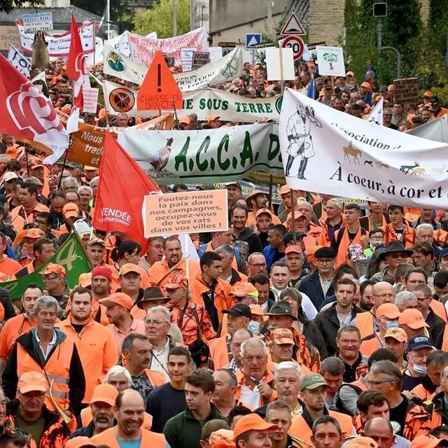 photo la marée était orange samedi à redon.  ©  marc ollivier/ouest-france
