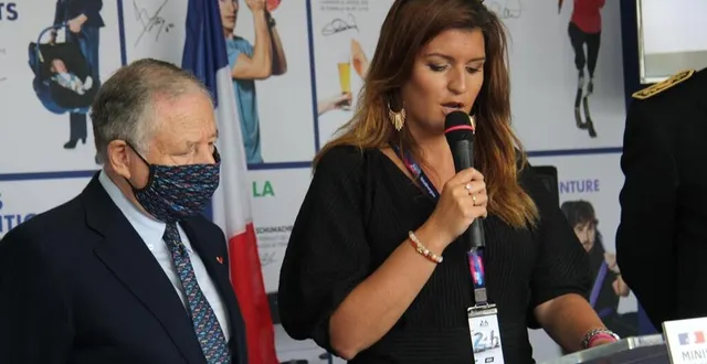 photo  marlène schiappa et jean todt, ce samedi 21 août 2021, au circuit des 24 heures du mans.  &copy;  ouest-france 
