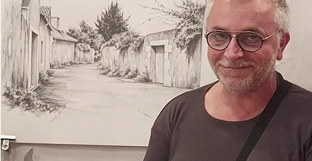 photo  le peintre niortais tony jandard a gagné le prix spécial de la commune, en dessinant la rue saint-pierre.  &copy;  ouest-france 