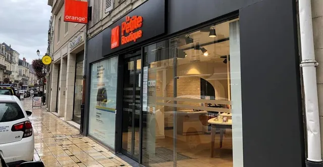 photo  le braquage a été perpétré ce samedi matin, dans cette boutique située grande rue à la flèche.  &copy;  le maine libre 