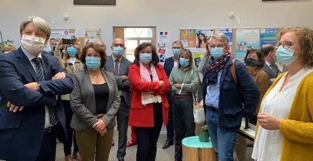 photo  inauguration de france services  &copy;  le maine libre 