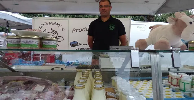 photo  miguel bruneau propose les produits vachemembon.  &copy;  ouest-france 