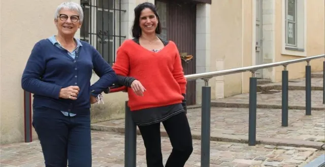 photo  martine de latude, la présidente de l’association casa feliz, et bérengère plat-bodénan, la créatrice de ce collectif, ici en 2020, à sablé-sur-sarthe (sarthe).  &copy;  archives ouest-france 