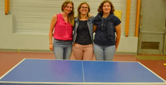photo  depuis la gauche : émeline meunier, magalie louvet et anaïs godeau qui seront présentes du début à la fin de l’après-midi et serviront aussi le pot de l’amitié qui mettra fin à ce moment convivial  &copy;  ouest-france 