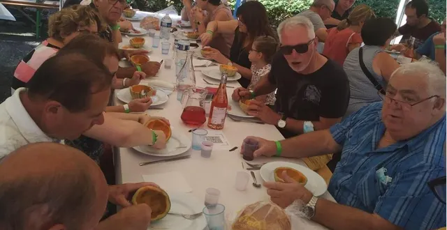 photo  la traditionnelle assemblée a attiré une centaine de personnes  &copy;  le maine libre 