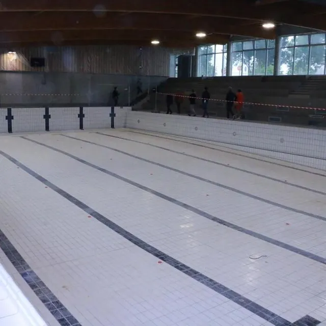 photo la profondeur du bassin sportif de 25 m à alencéa variera de 1,30 m à 1,80 m.  ©  ouest-france