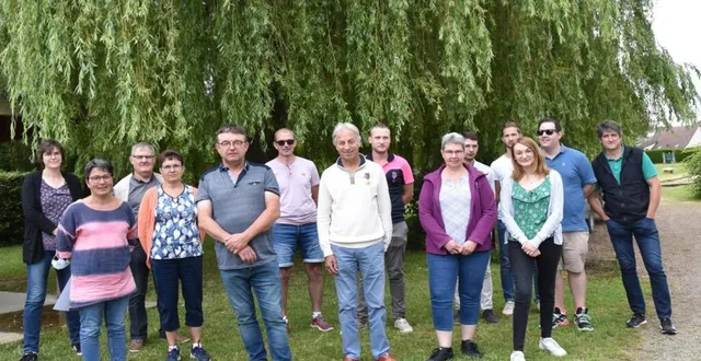 photo  le conseil d’administration de l’harmonie de dollon.  &copy;  le maine libre 