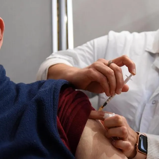 photo de 400 vaccinations par jour à la flèche, on est tombé à une centaine.  ©  archives courrier de l’ouest – laurent combet