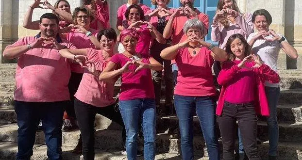 photo  les commerçants solidaires pour aider la ligue contre le cancer..  &copy;  le maine libre 