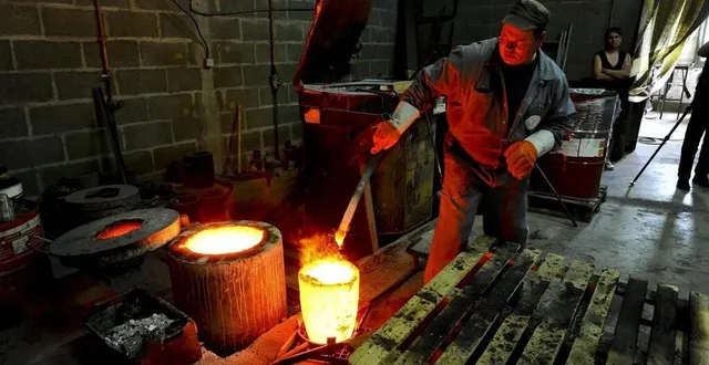 photo  la fonderie d’art macheret prévoit la création de sept emplois.  &copy;  archives 