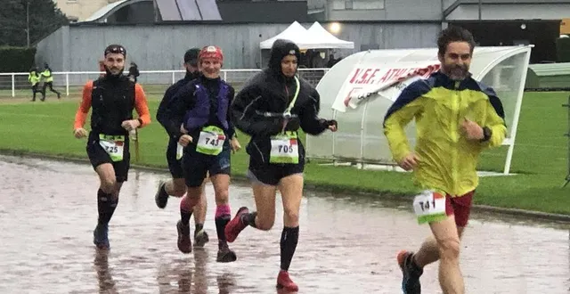 photo  la sixième édition du tvh, trail du val d’huisne, à la ferté-bernard, a été particulièrement bien arrosée ce week-end.  &copy;  le maine libre 