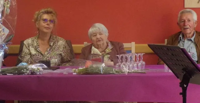 photo  marie-thérèse jardin entourée de sa famille à l’occasion de son centenaire.  &copy;  le maine libre 