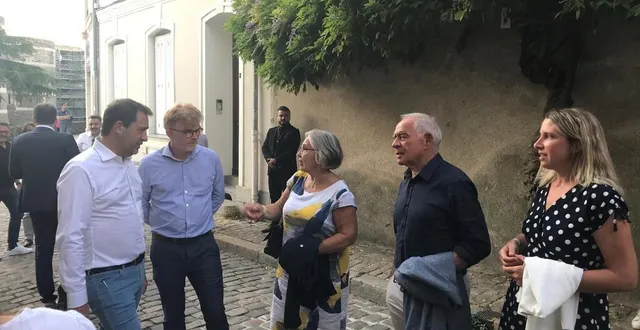 photo  christophe castaner, président du groupe lrem à l’assemblée ; marc fesneau, ministre (modem) chargé des relations avec le parlement ; nicole dubré-chirat, députée de maine-et-loire ; françois patriat, président du groupe lrem au sénat ; et laëtitia saint-paul, députée de maine-et-loire.  &copy;  ouest-france 