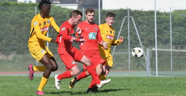 photo  l’asptt caen (r1) a éliminé le fc sienne (d3), petit poucet normand du 4e tour.  &copy;  jacques blondel 