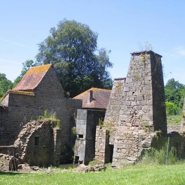 photo les forges d’affinement à champsecret (orne), avant le début des travaux.  ©  archives ouest-france