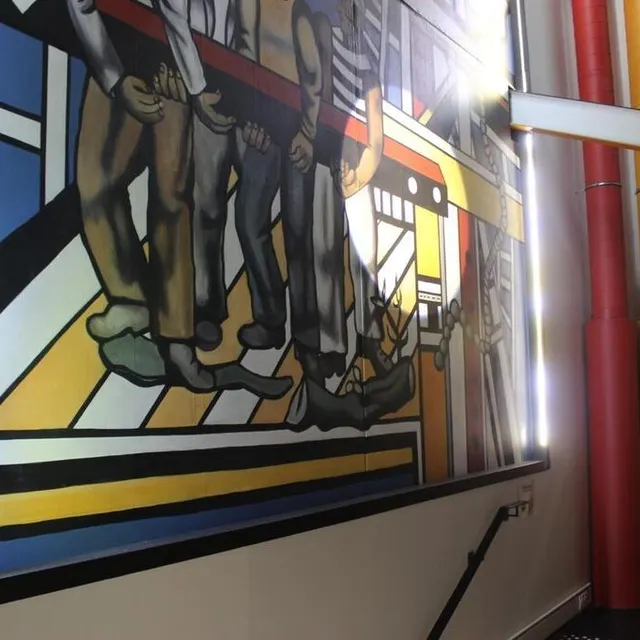 photo les gaines de ventilation, peintes en rouge et jaune, font référence au centre pompidou, à paris.  ©  ouest-france