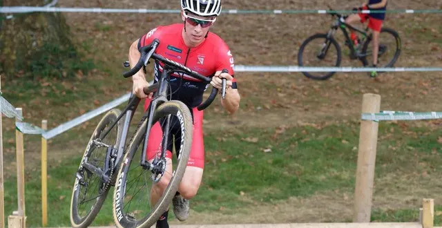 photo  yvonnick lauger (vs fertois), l’un des favoris à parigné.  &copy;  françois maisonneuve 
