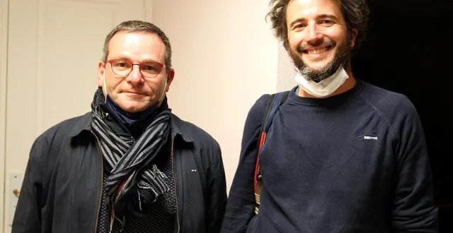 photo  frédéric voisin (à g.) administrateur bénévole et yoann lebreton, directeur salarié de la ruche.  &copy;  le maine libre 