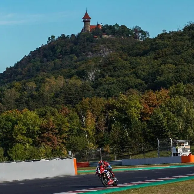 photo championnat du monde d'endurance moto 2021 -  6 heures de most, 9 octobre  ©  ouest-france