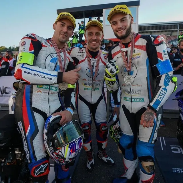 photo les pilotes bmw, vice-champions du monde d'endurance.  ©  ouest-france