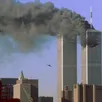 photo  deux avions détournés par des terroristes ont foncé sur les tours jumelles de new york, le 11 septembre 2001. 