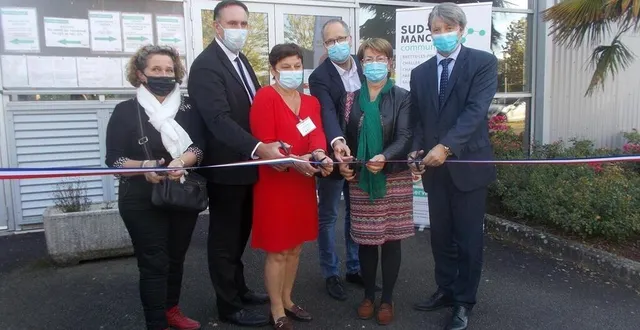 photo  isabelle berthe conseillère départementale, thierry coizic, sénateur, nathalie morgant, nicolas rouanet président de la communauté de communes, marietta karamanli, députée, et eric zabouraeff secrétaire général de la préfecture.  &copy;  le maine libre 
