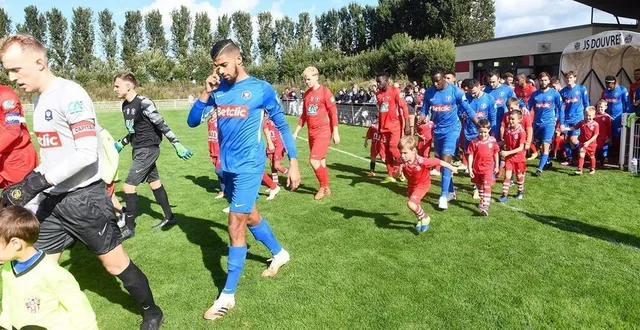 photo  le 5e tour de la coupe de france se tient ce week-end des 16 et 17 octobre. voici le programme complet des matches du 5e tour prévus sur les terrains de normandie, bretagne et pays de la loire.  &copy;  gérard piwtorak / ouest-france 