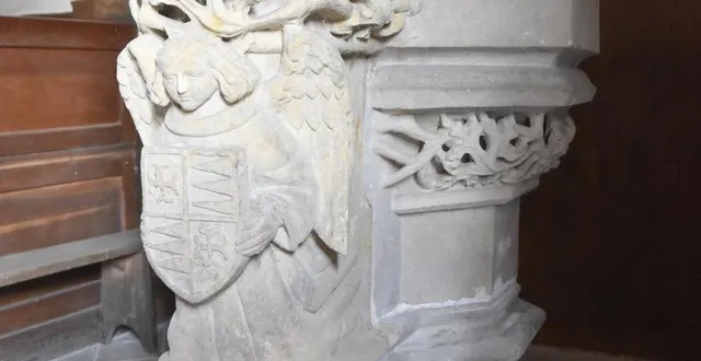 photo  les fonts baptismaux sont classés aux monuments historiques.  &copy;  le maine libre 