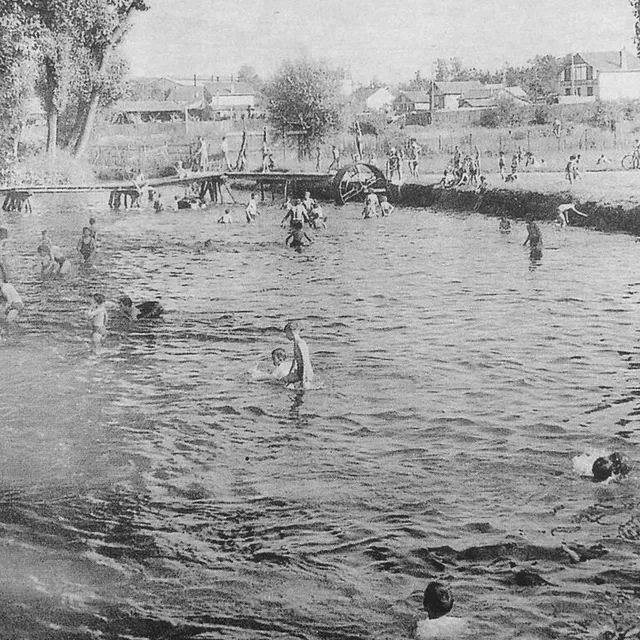 photo les bains d’eau froide se prenaient dans la rivière.  ©  claude goisedieu