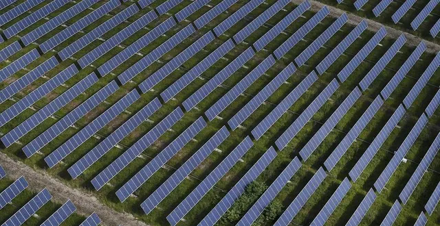 photo  les projets de champs photovoltaïques de bazouges et de crosmières sont pris en compte dans cette modification.  &copy;  archive le maine libre denis lambert 