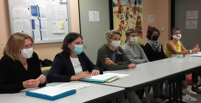 photo  les membres du bureau du coc natation présents lors de la récente assemblée générale.  &copy;  le maine libre 