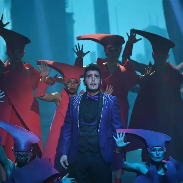 photo si yoann launay est le directeur musical des spectacles de la flambée (photo), c’est dans la région parisienne qu’il remonte sur scène dès ce mois d’octobre avec le spectacle musical de disneyland « le roi lion » et la nouvelle comédie musicale « charlie et la chocolaterie ».  ©  archives le maine libre